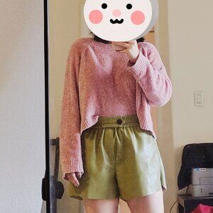 Women's Khaki green Faux Leather Shorts Size M （Waist 60cm-75cm）